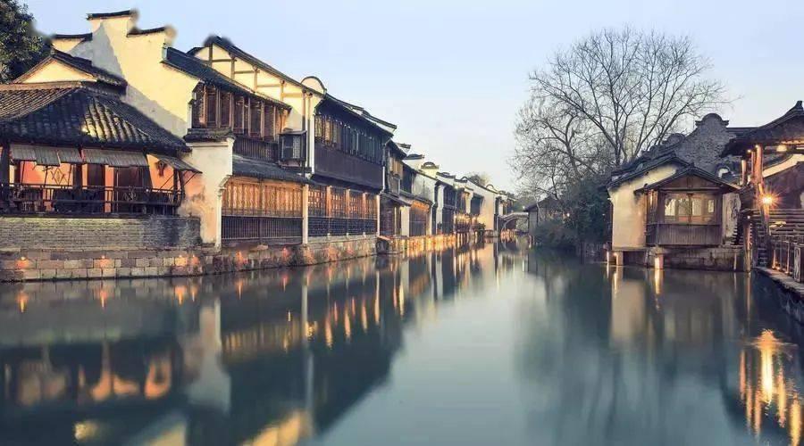 30秒极速抓捕!来不及穿鞋了,快跑!